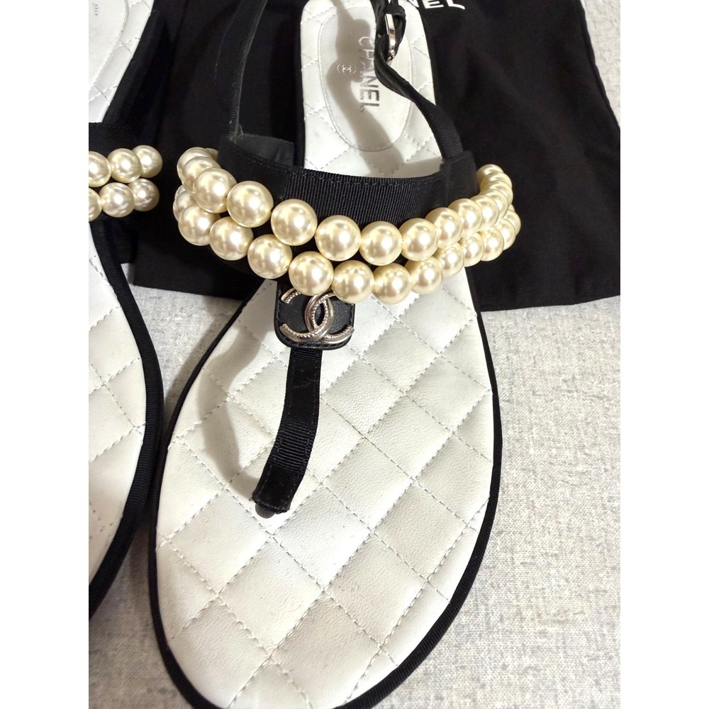 Chanel Women's US Size 7 Black with Pearls Flat Buckle Thong Sandals $1,250 - Picture 6 of 16